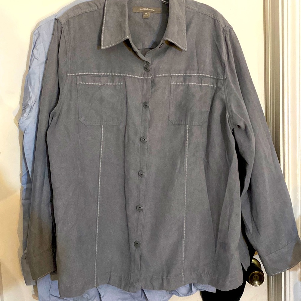 Men's Croft & Barrow shirt, XL 100% polyester lined feels like valor. Very soft